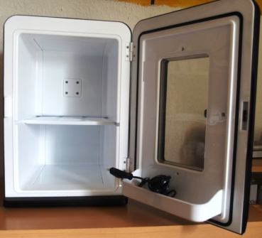 Preview: KLEINER KÜHLSCHRANK FÜR CAMPING ODER BALKON
